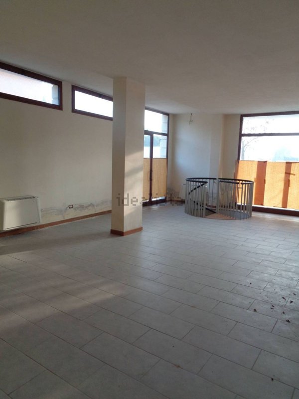 ufficio in affitto a Longiano in zona Budrio