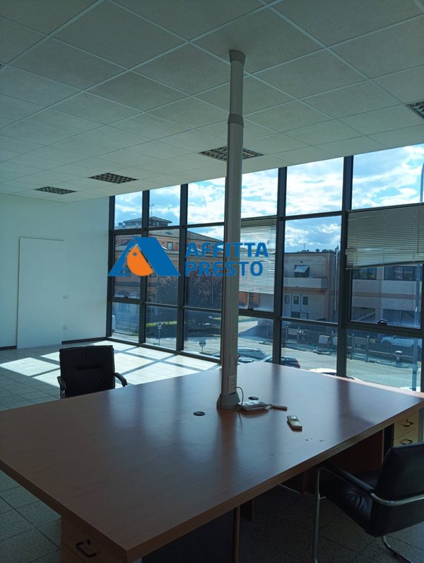 ufficio in affitto a Longiano in zona Crocetta