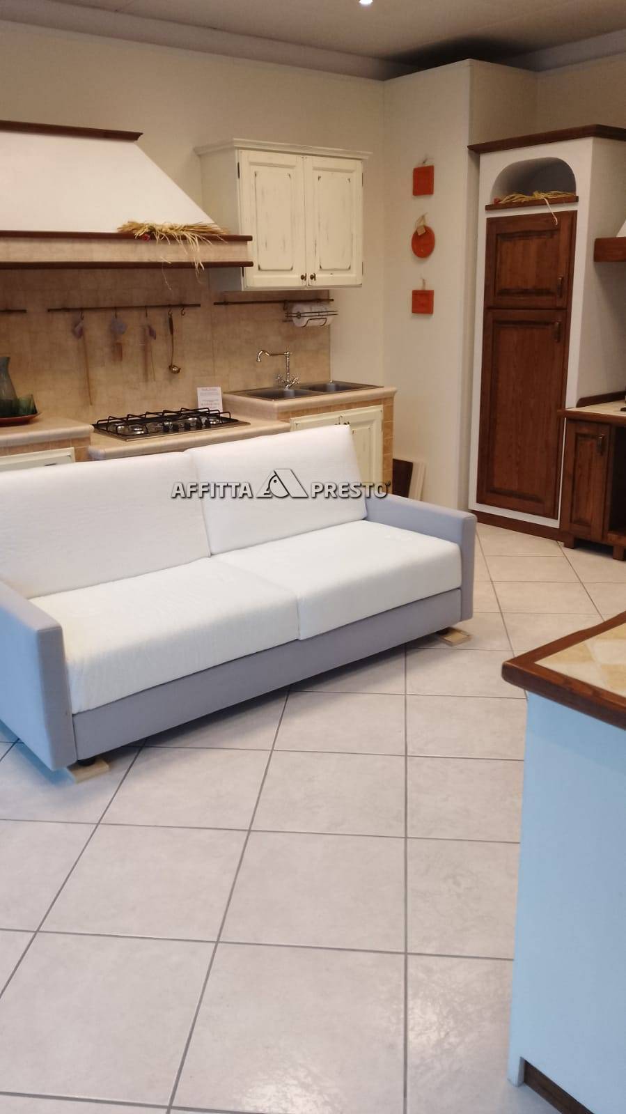 negozio in affitto a Meldola