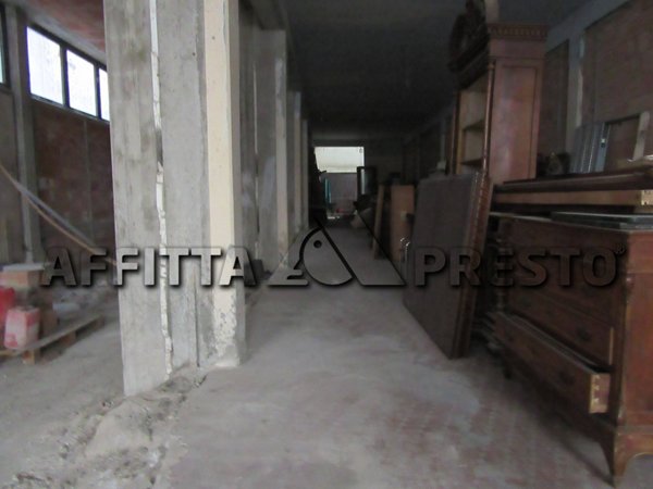 negozio in affitto a Meldola