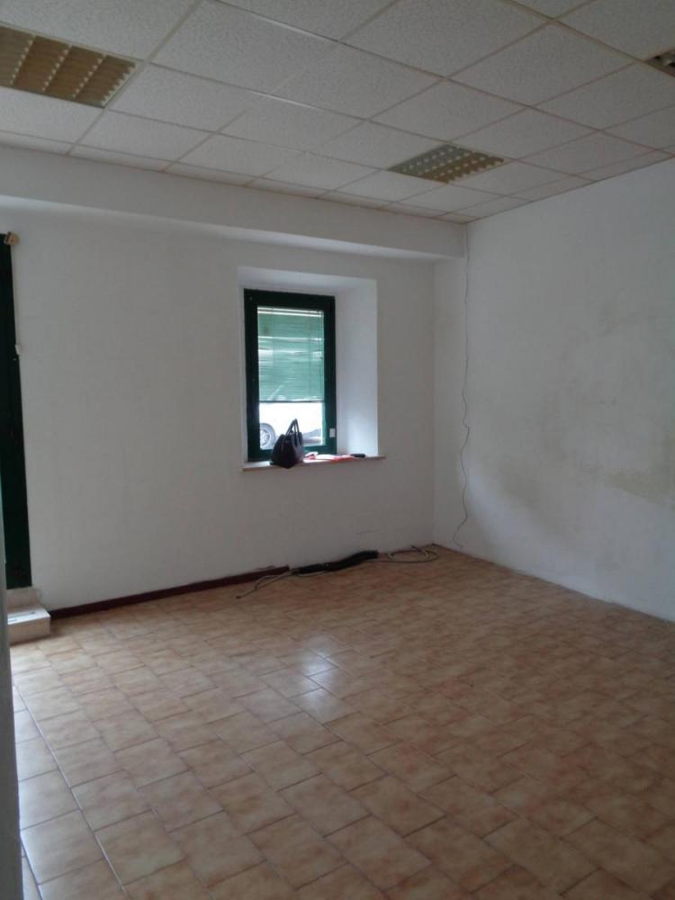 negozio in affitto a Montiano
