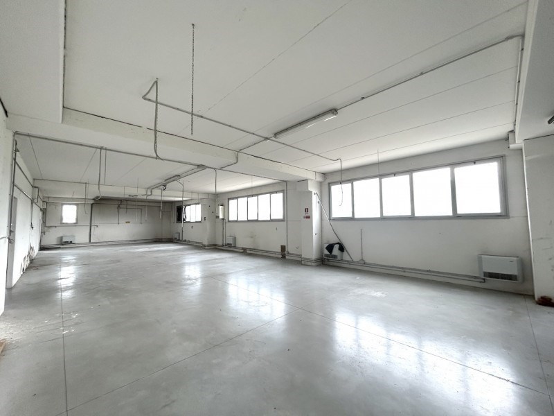 locale commerciale in affitto a San Mauro Pascoli