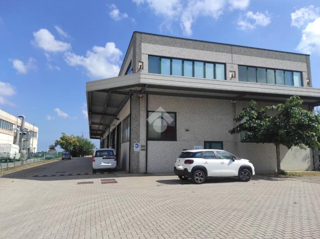 locale commerciale in affitto a San Mauro Pascoli