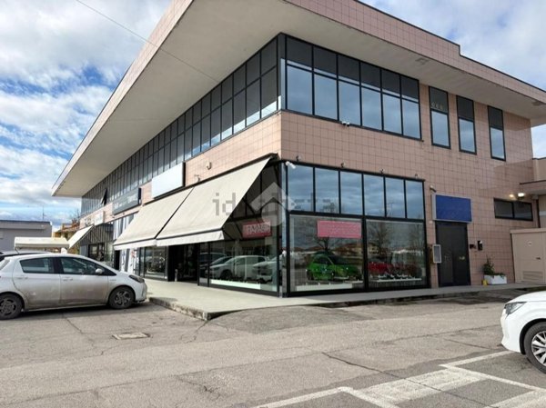 locale commerciale in affitto a San Mauro Pascoli in zona La Torre