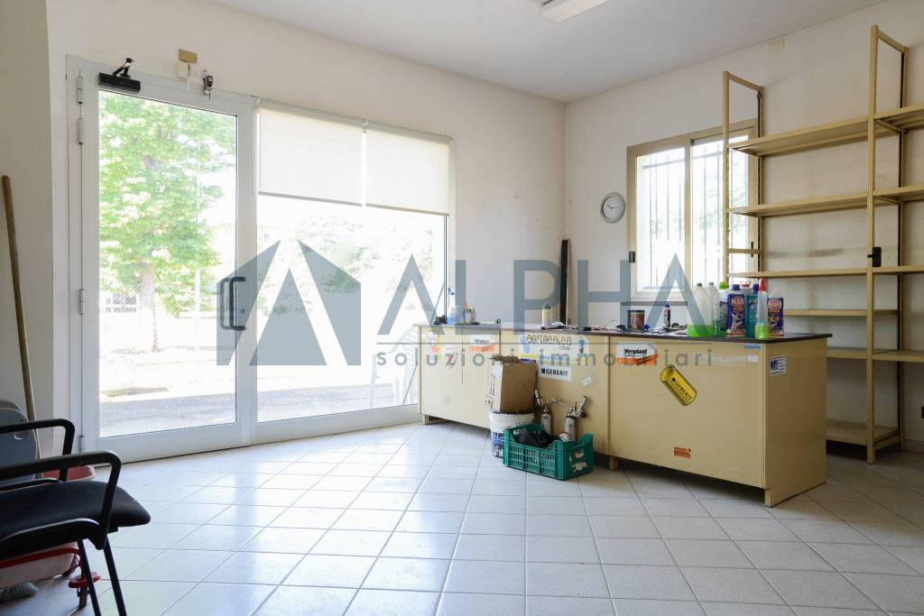 negozio in affitto a Savignano sul Rubicone