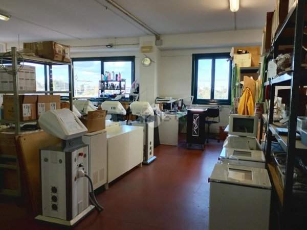 locale commerciale in affitto a Savignano sul Rubicone