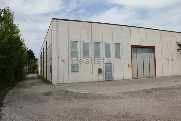 capannone in affitto a Savignano sul Rubicone