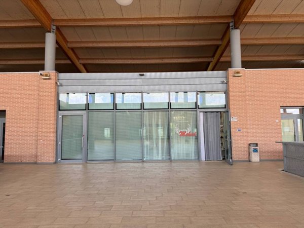 negozio in affitto a Savignano sul Rubicone