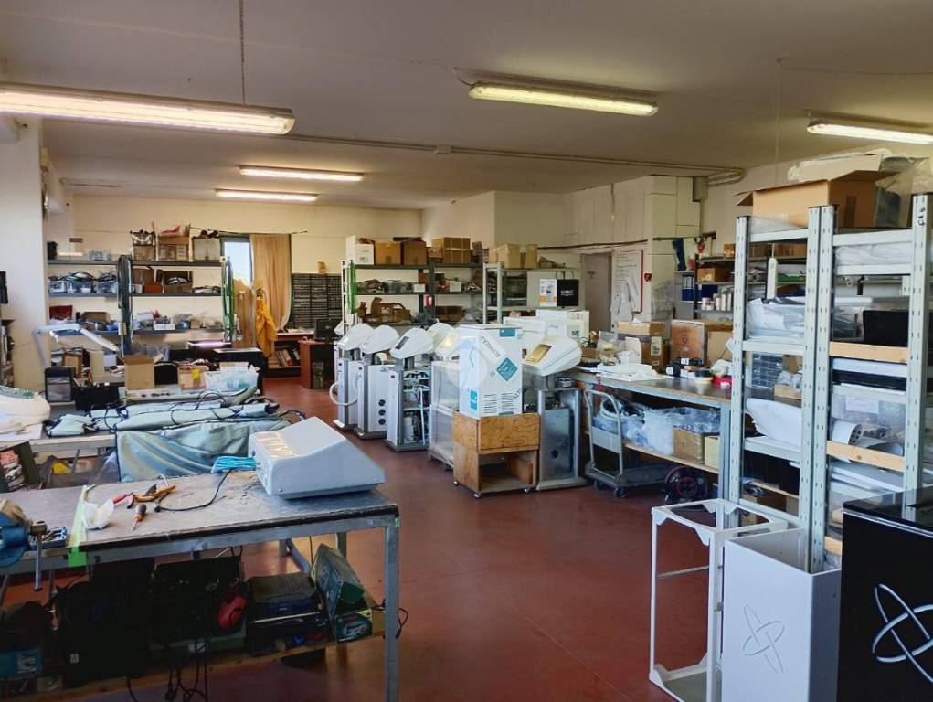 locale commerciale in affitto a Savignano sul Rubicone