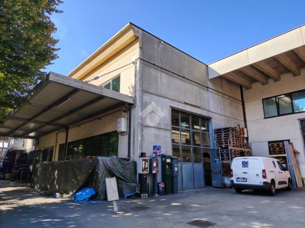 locale commerciale in affitto a Savignano sul Rubicone