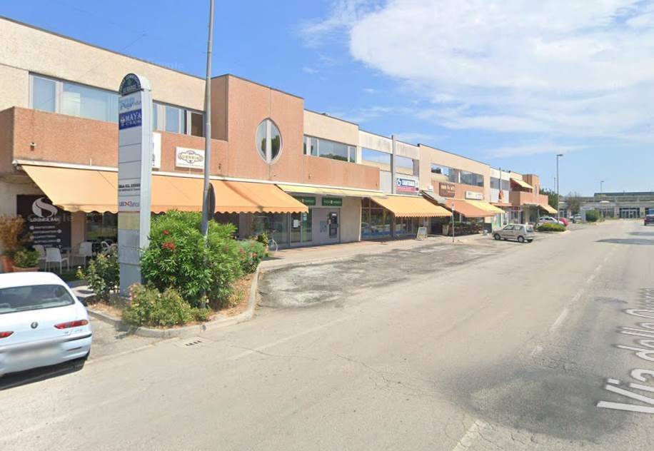 locale commerciale in affitto a Fano in zona Torrette