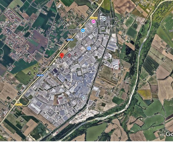 locale commerciale in affitto a Fano