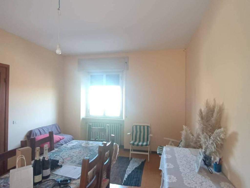 negozio in affitto a Fano in zona Roncosambaccio
