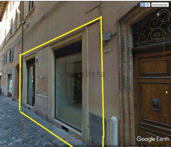 locale commerciale in affitto a Fano