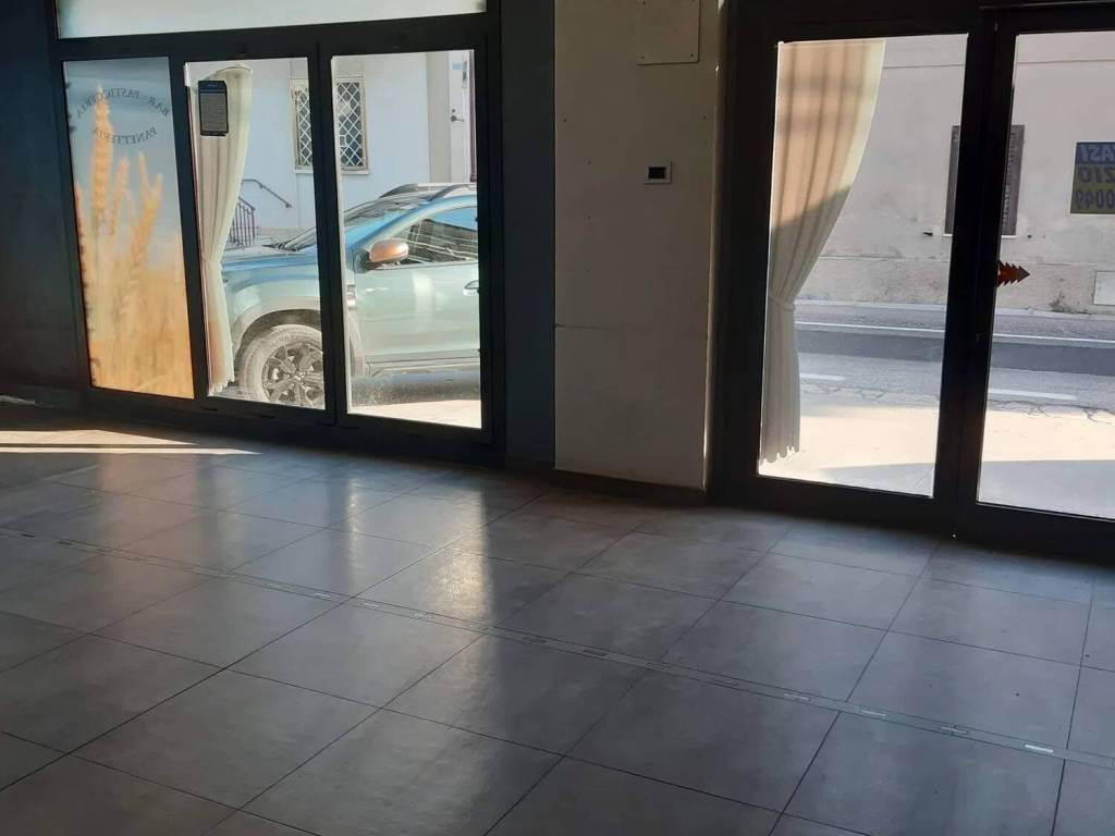 negozio in affitto a Fano in zona Bellocchi