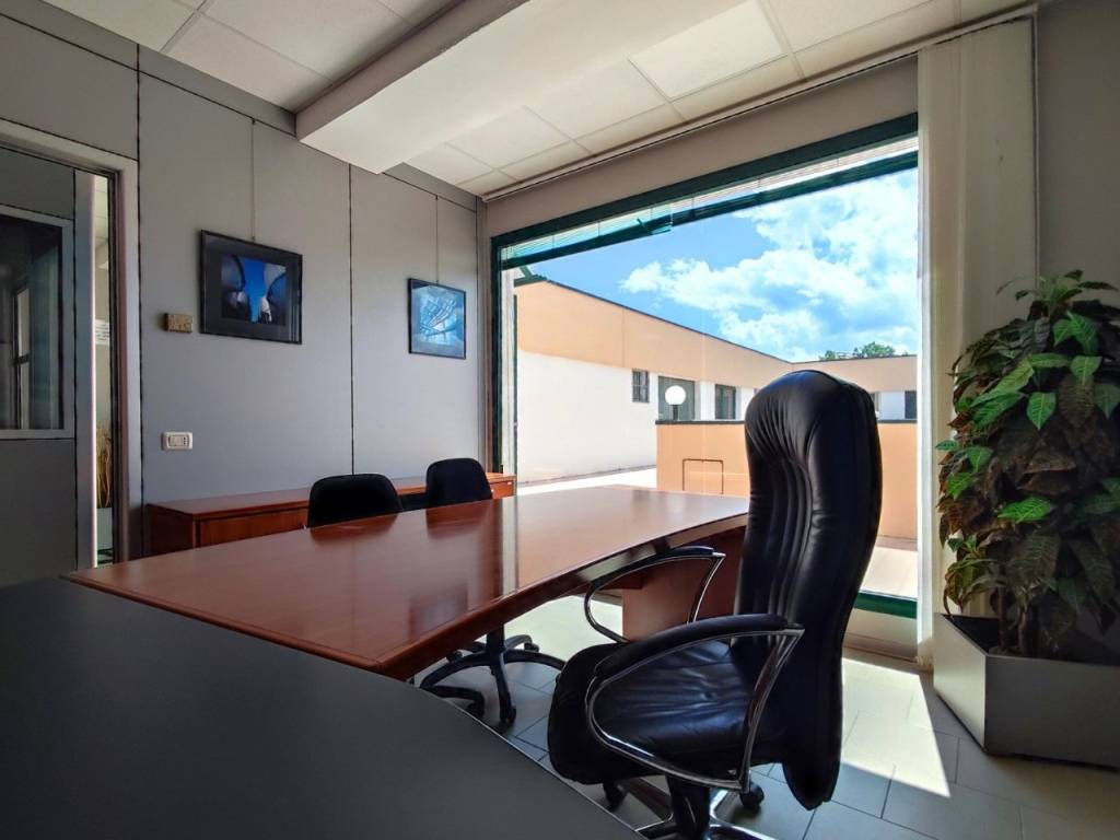 ufficio in affitto a Fano in zona Torrette