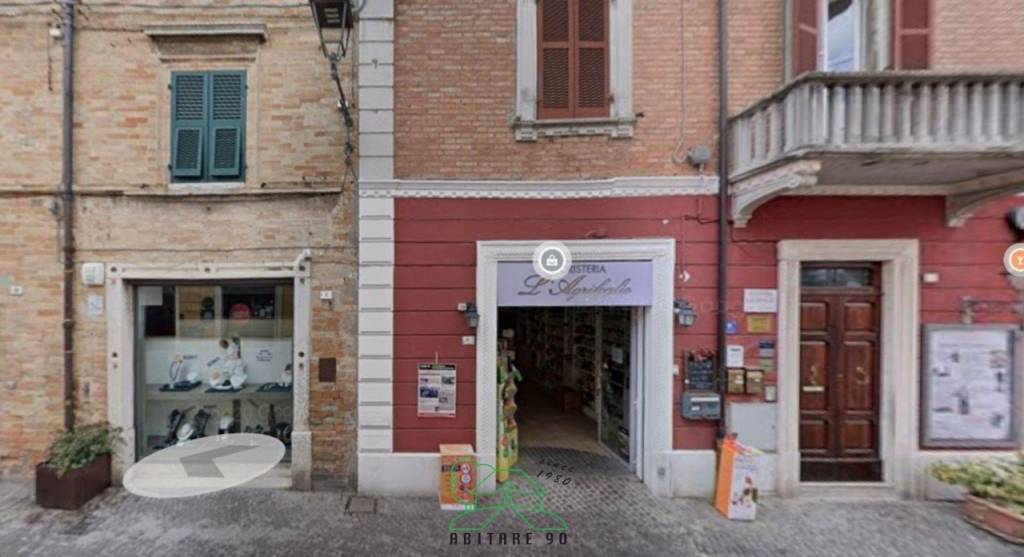 negozio in affitto a Fano