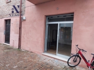negozio in affitto a Fano
