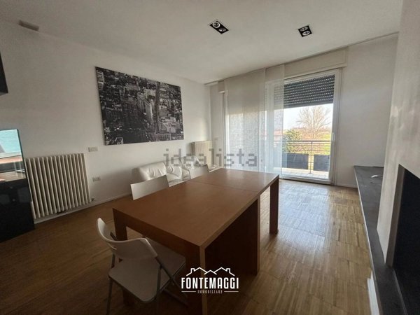 appartamento in affitto a Fano in zona Centinarola