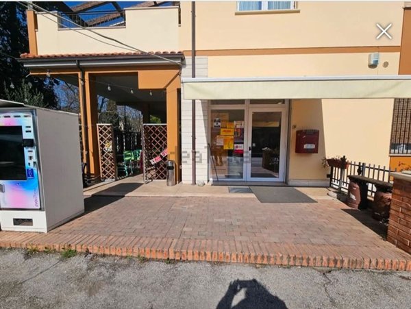 negozio in affitto a Fano