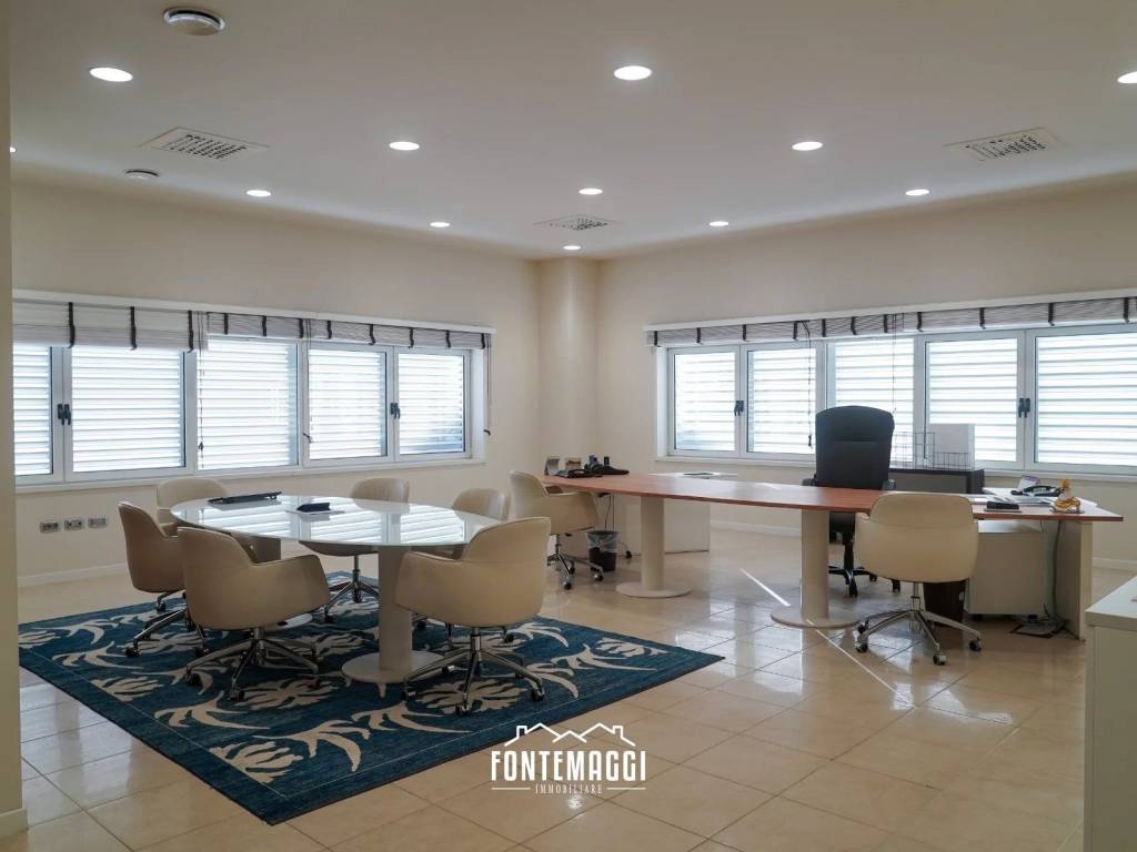ufficio in affitto a Fano in zona Bellocchi