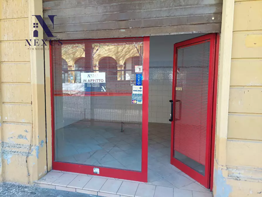 negozio in affitto a Fano