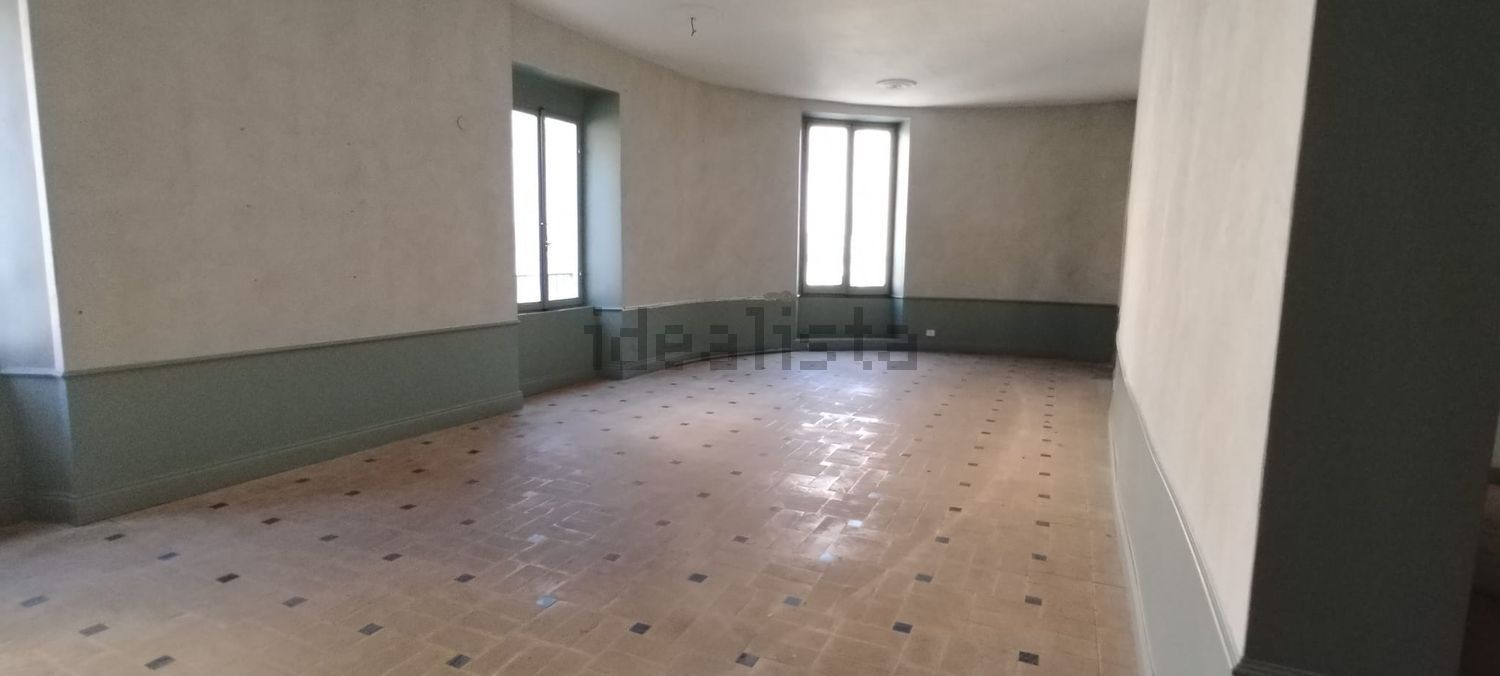 negozio in affitto a Fano