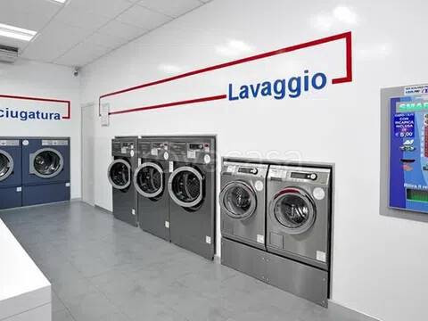 negozio in affitto a Fano