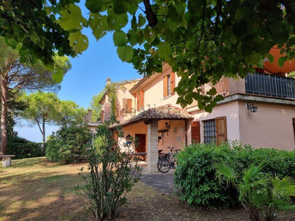 casa indipendente in affitto a Fano