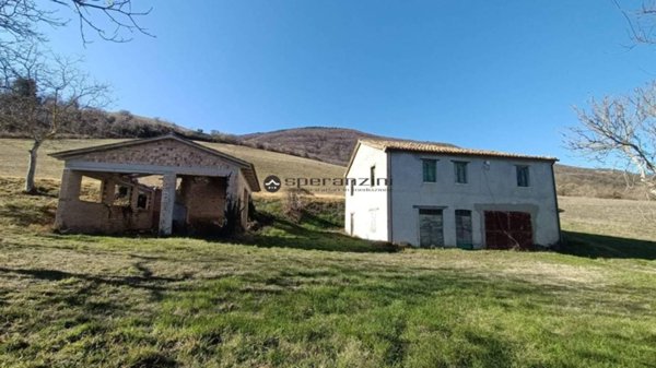 appartamento in affitto a Fossombrone in zona San Martino dei muri