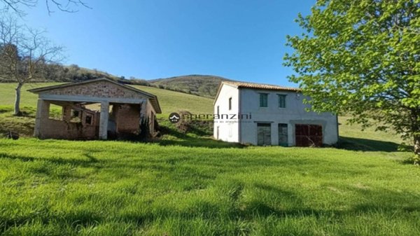 appartamento in affitto a Fossombrone in zona San Martino dei muri