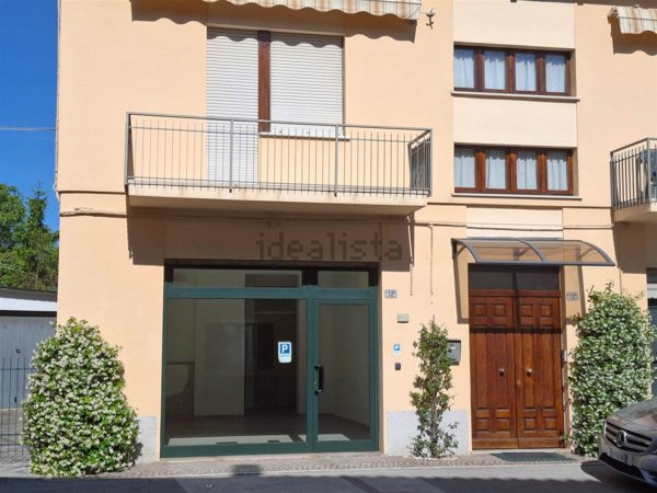 negozio in affitto a Fossombrone
