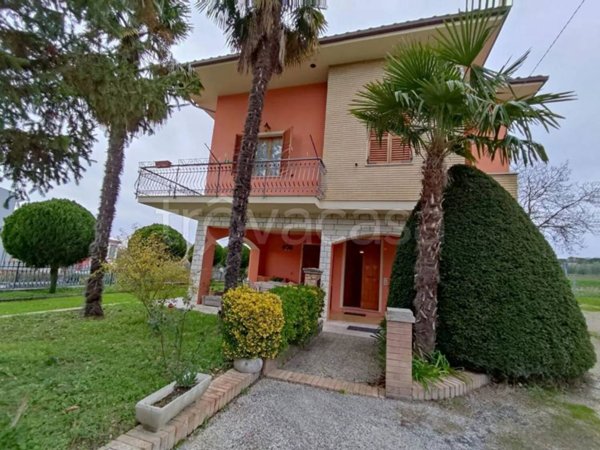 casa indipendente in affitto a Fossombrone