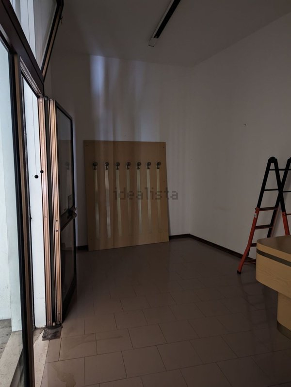 locale commerciale in affitto a Fossombrone