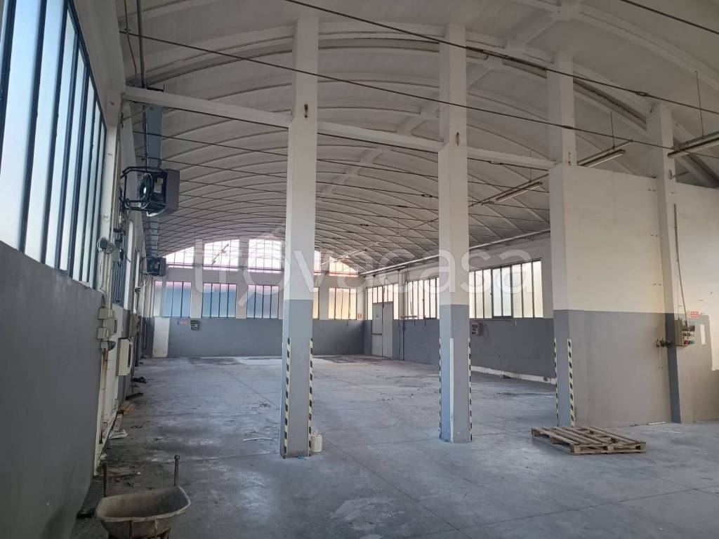 locale commerciale in affitto a Pesaro