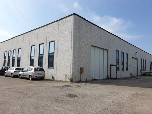 locale commerciale in affitto a Pesaro in zona Borgo Santa Maria
