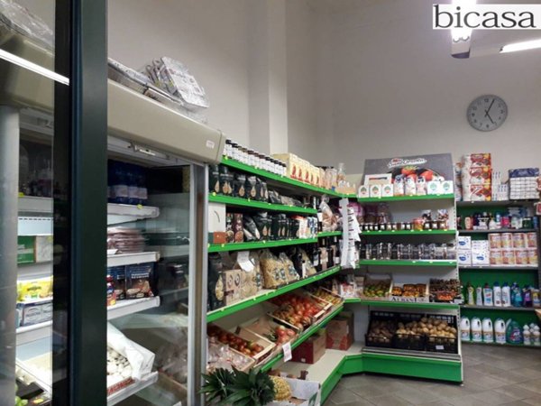 negozio in affitto a Pesaro in zona Loreto