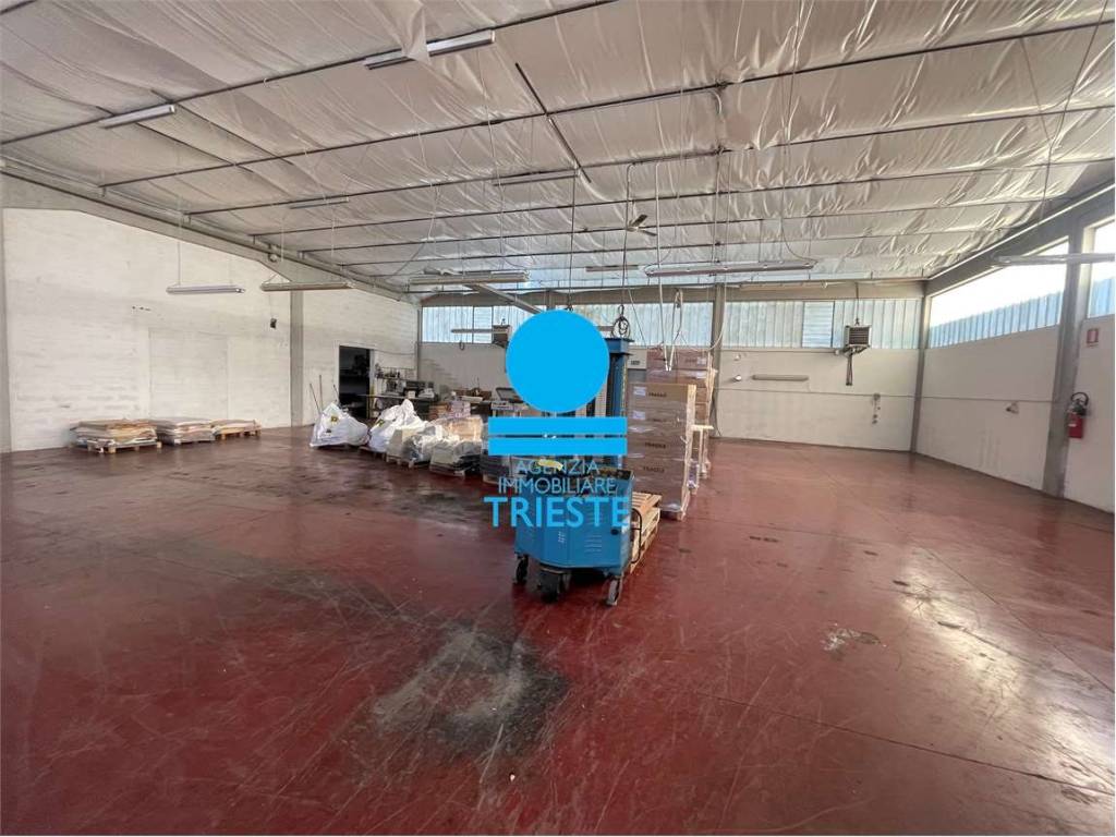 locale commerciale in affitto a Pesaro in zona Villa Fastiggi