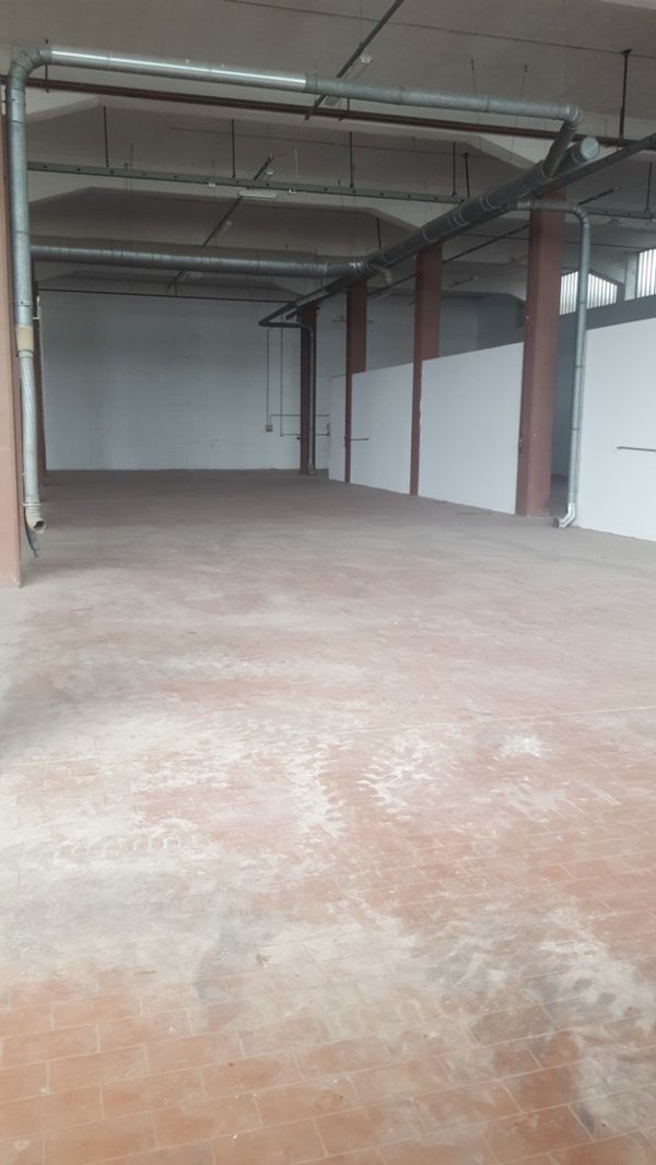 capannone in affitto a Pesaro in zona Case Bruciate