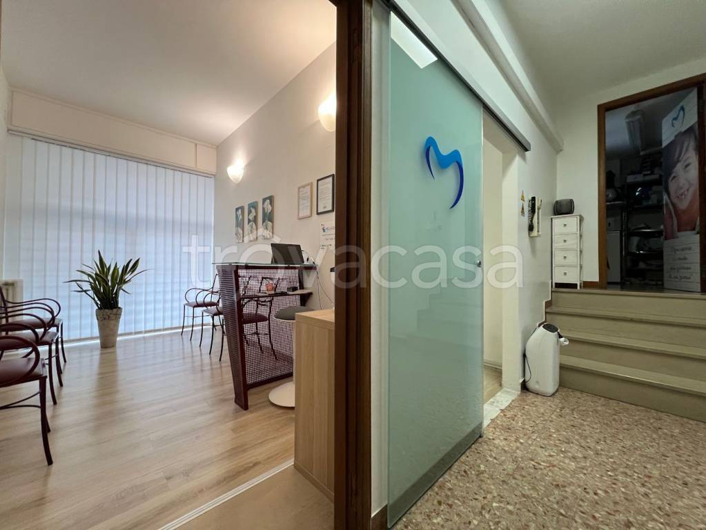 ufficio in affitto a Pesaro in zona Centro Città