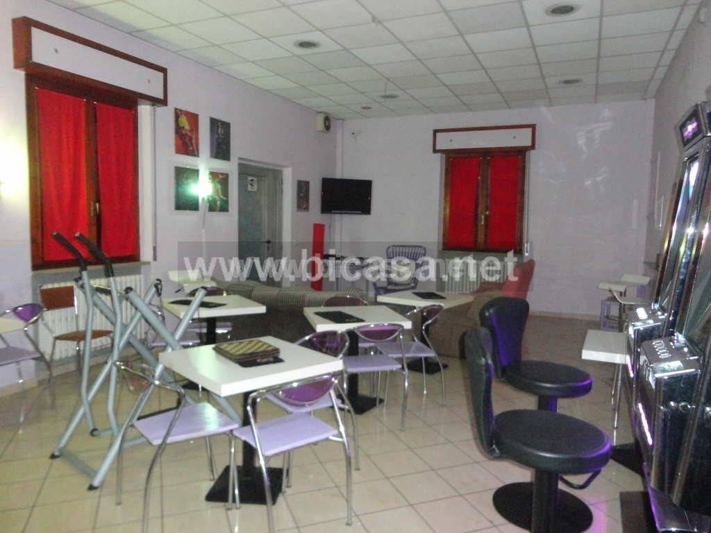 negozio in affitto a Pesaro in zona Loreto