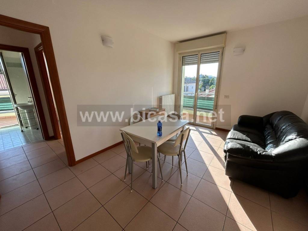 appartamento in affitto a Pesaro in zona Santa Veneranda