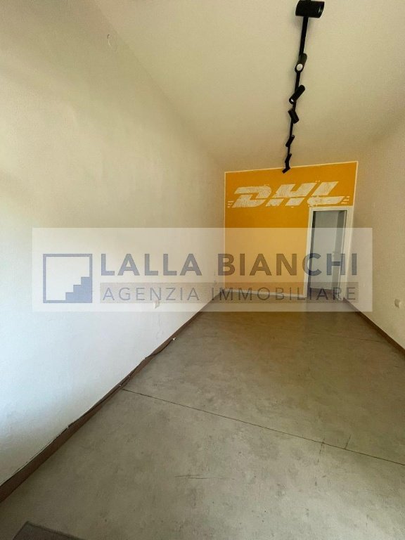 locale commerciale in affitto a Pesaro