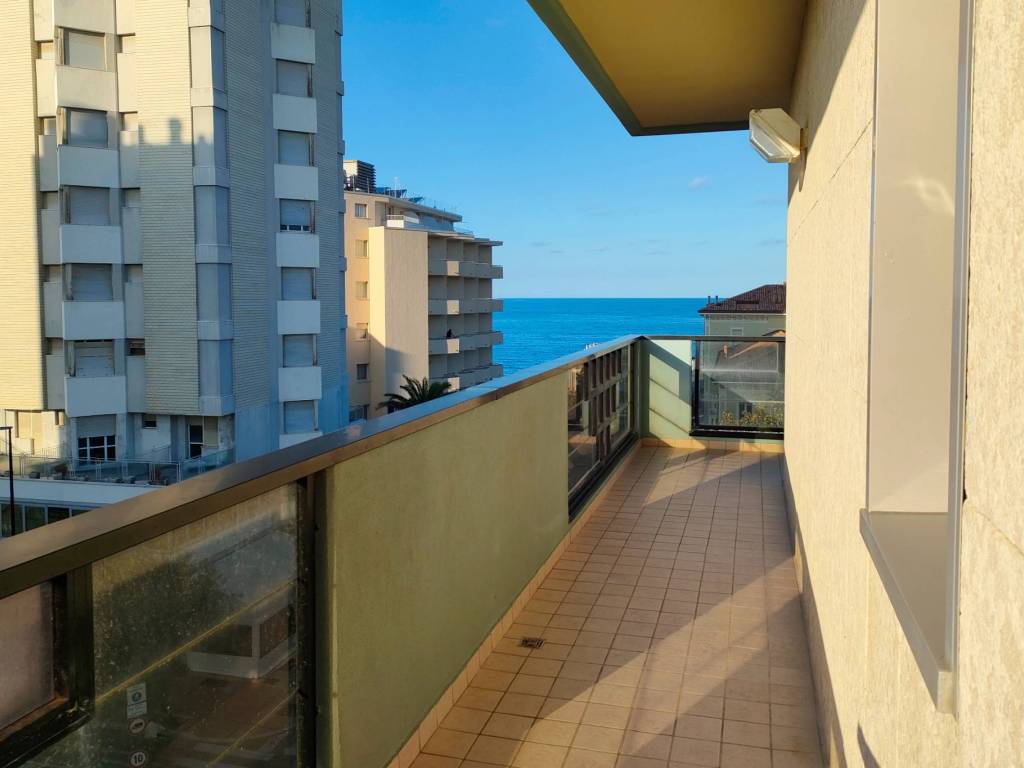 appartamento in affitto a Pesaro in zona Mare