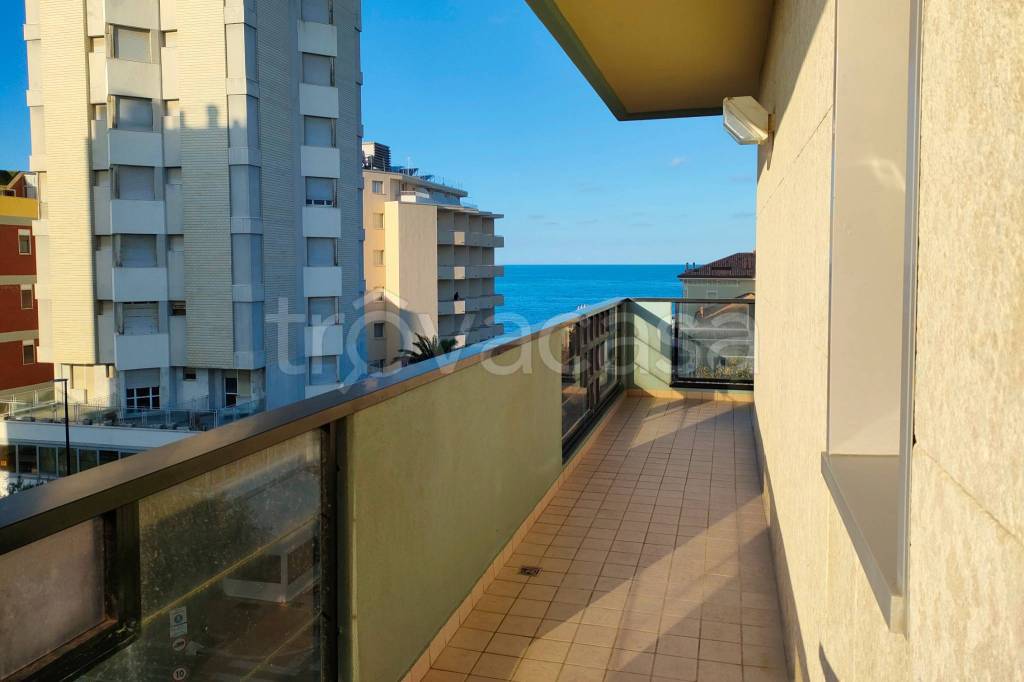 appartamento in affitto a Pesaro in zona Mare