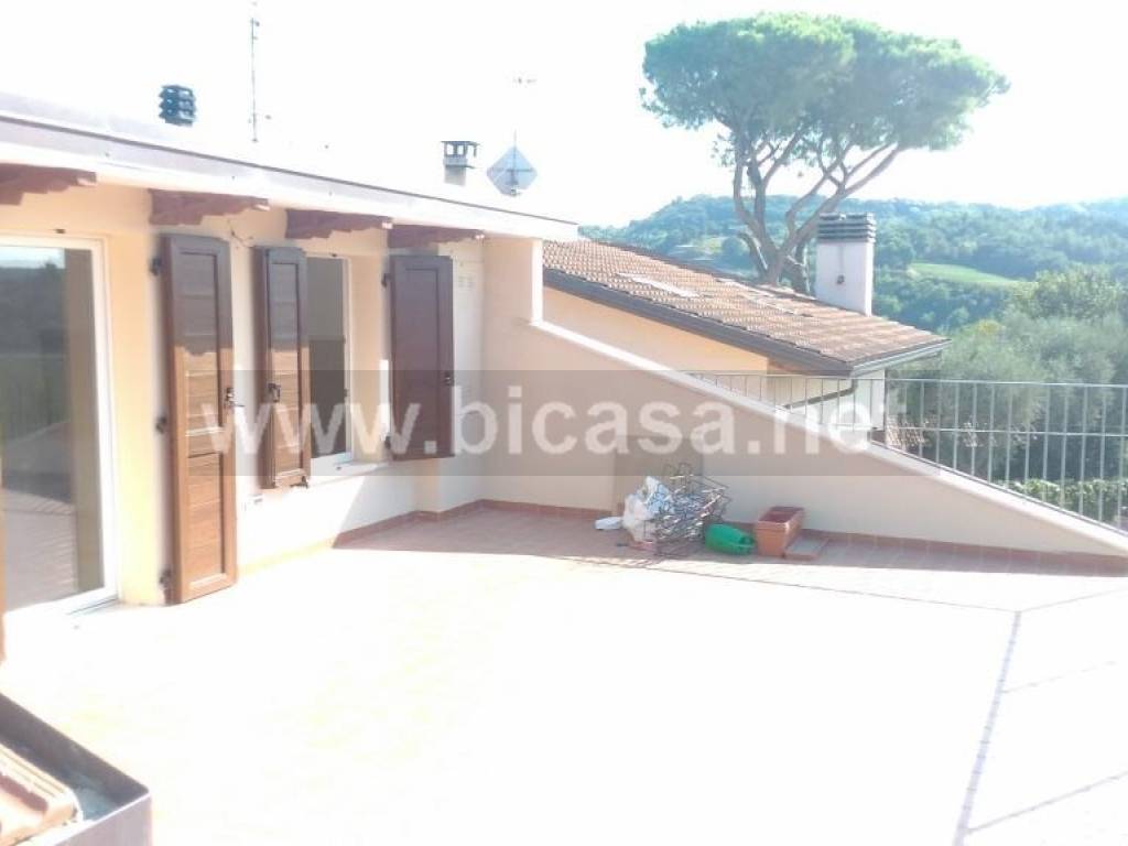 appartamento in affitto a Pesaro in zona Muraglia