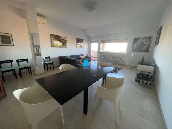 negozio in affitto a Pesaro in zona Mare