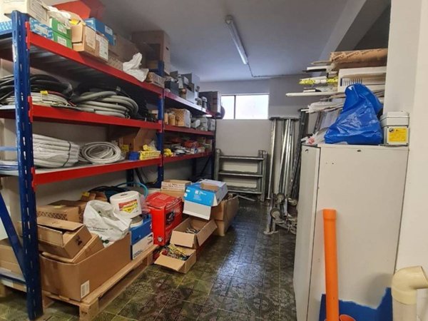locale commerciale in affitto a Pesaro in zona Pantano