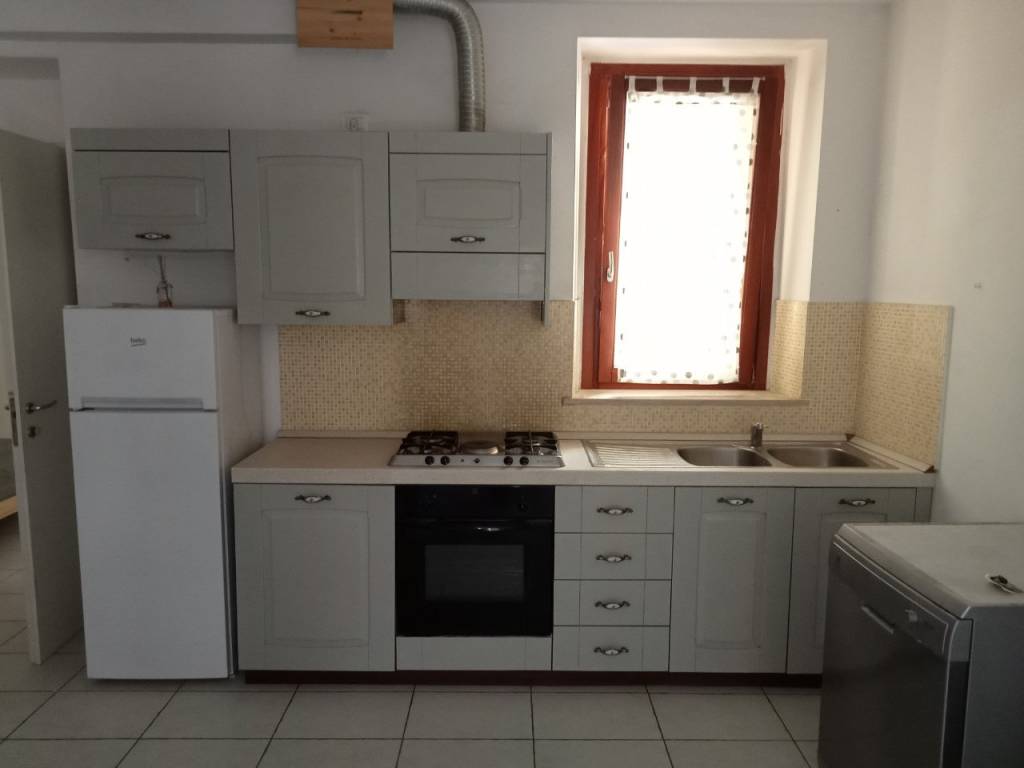 appartamento in affitto a Pesaro in zona Vismara