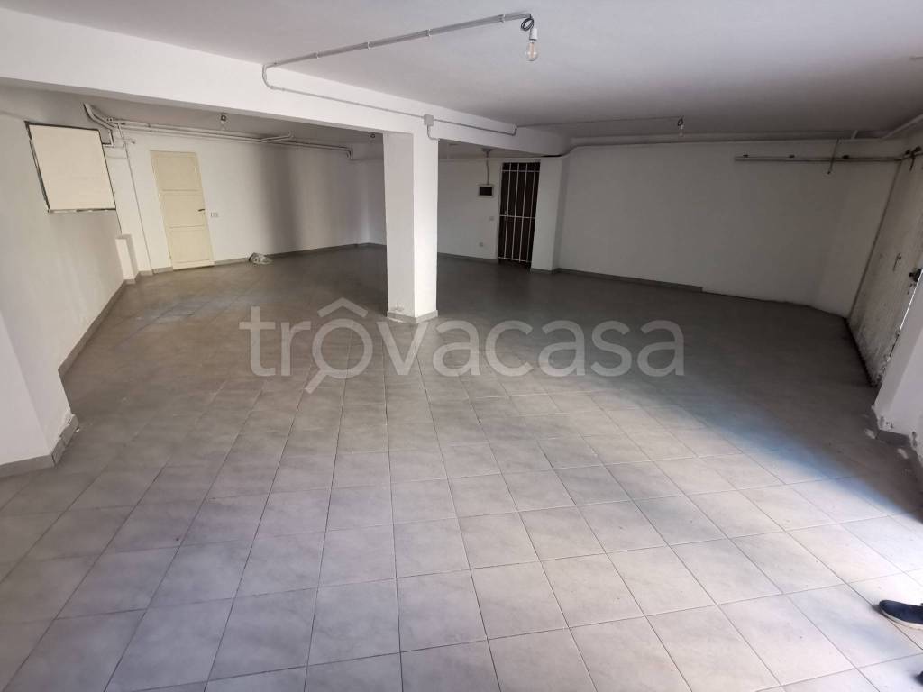 locale commerciale in affitto a Pesaro in zona Pantano